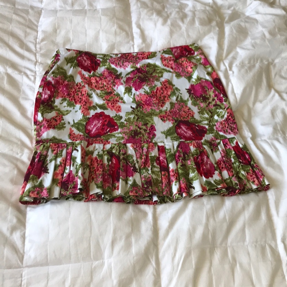 Bandolino Stretch Floral Skirt with Ruffle Hem
